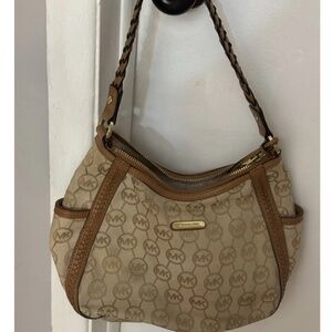 Used Michael Kors Beige Shoulder Bag